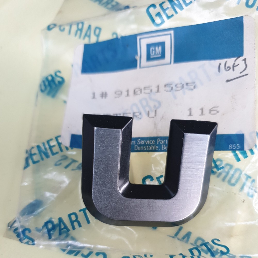 Vauxhall letter "  U  " 91051595
