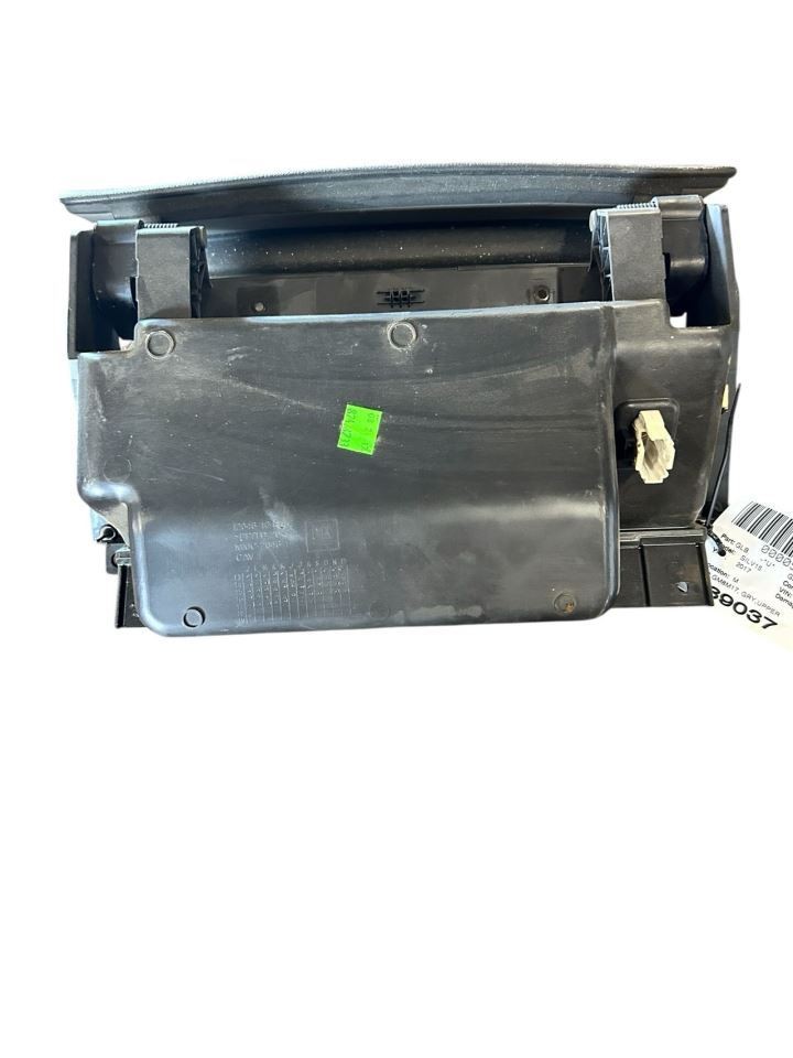 SILVRDO15 2017 Glove Box 18748