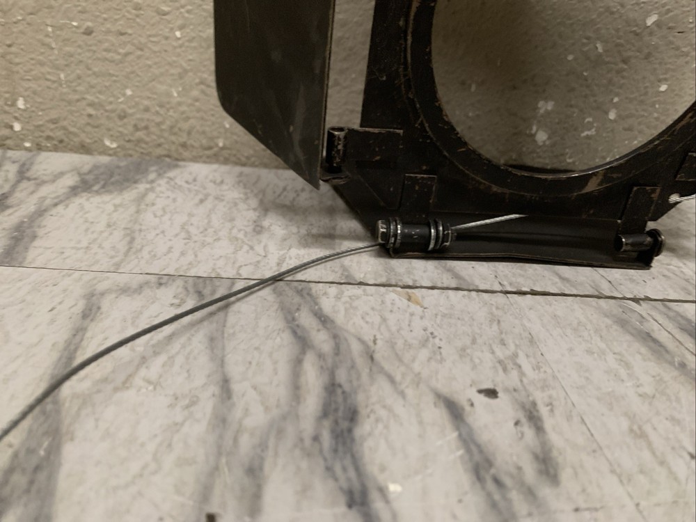 Mole Richardson Barn Doors Light Shield, Mini. With A Cable And Chain