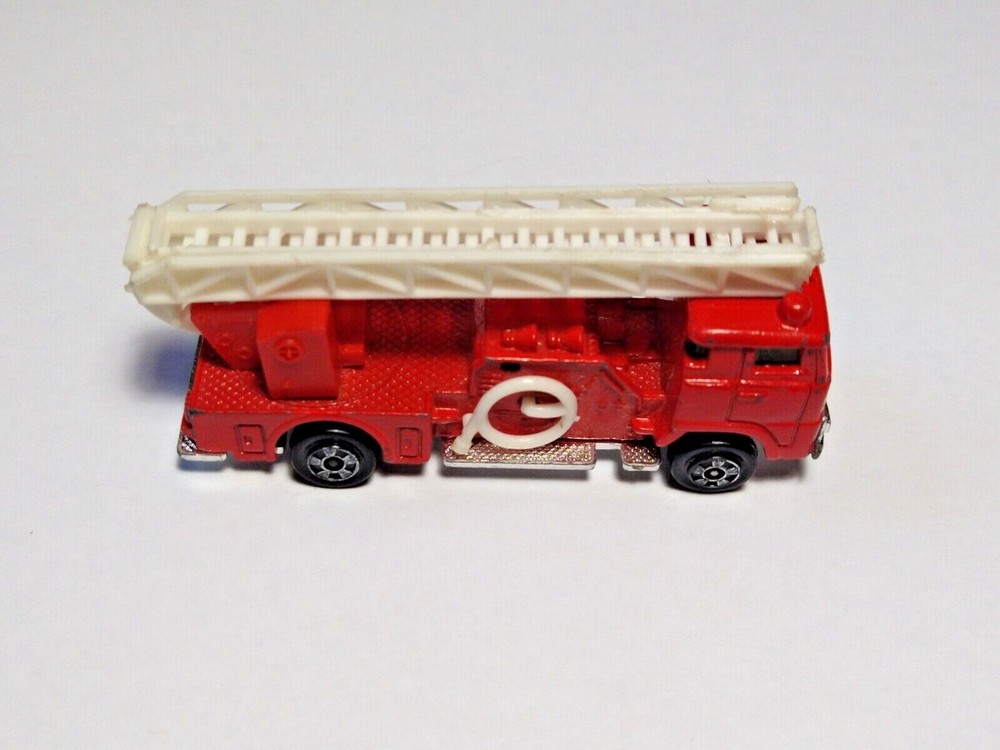 Zylmex Fire Engine w/ Ladder P312 ~ TS