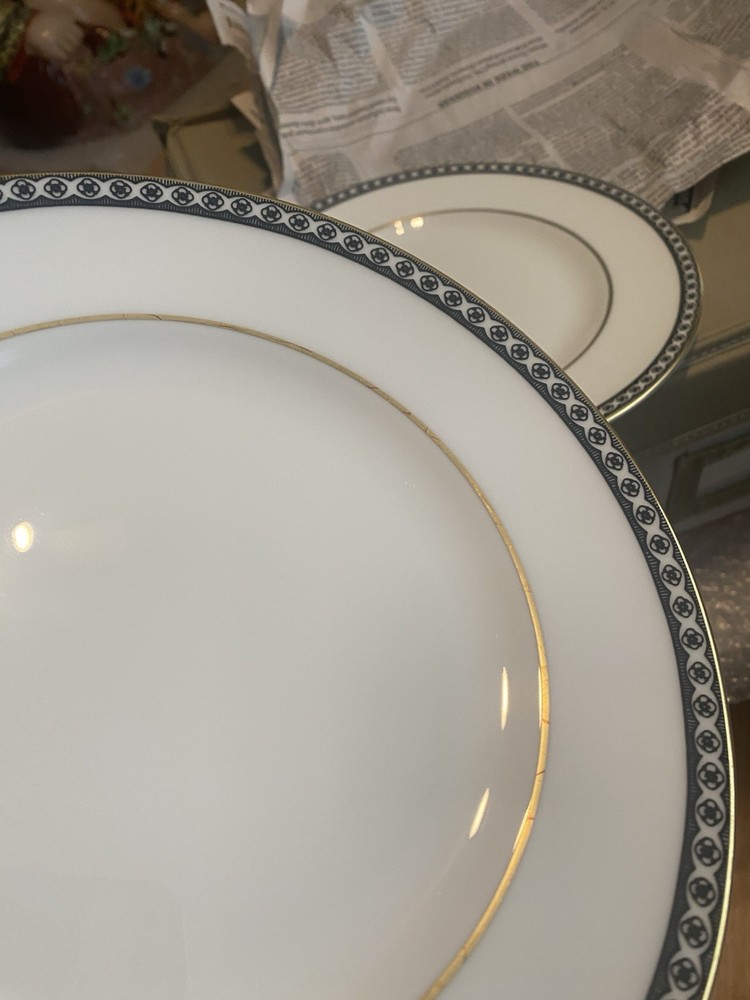 WEDGWOOD ULANDER BLACK BONE CHINA ONE PLACE SETTING/ 4 PCS