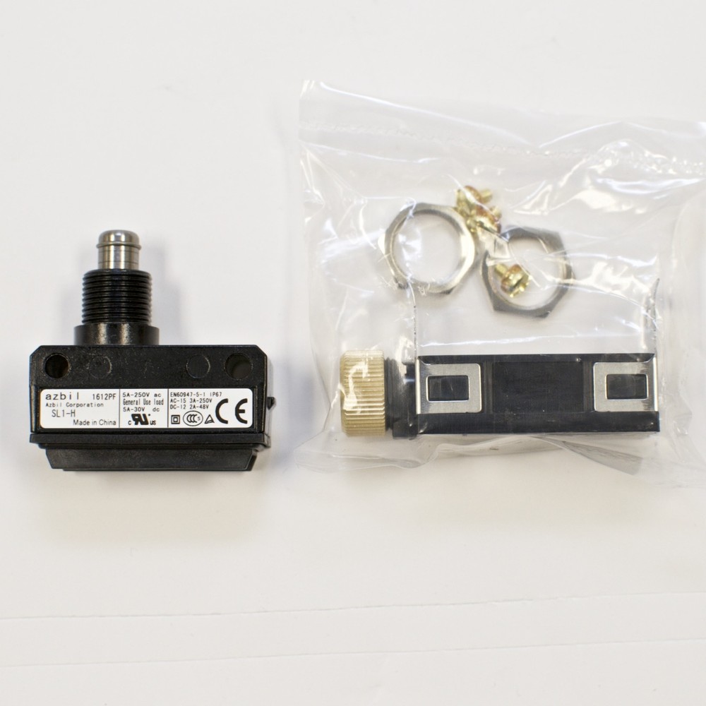 Yamatake / Azbil SL1-H Limit Switch / Micro Switch with Plunger Type
