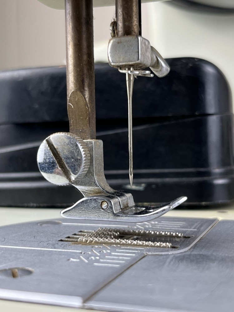 Sears kenmore sewing machine Model 2142