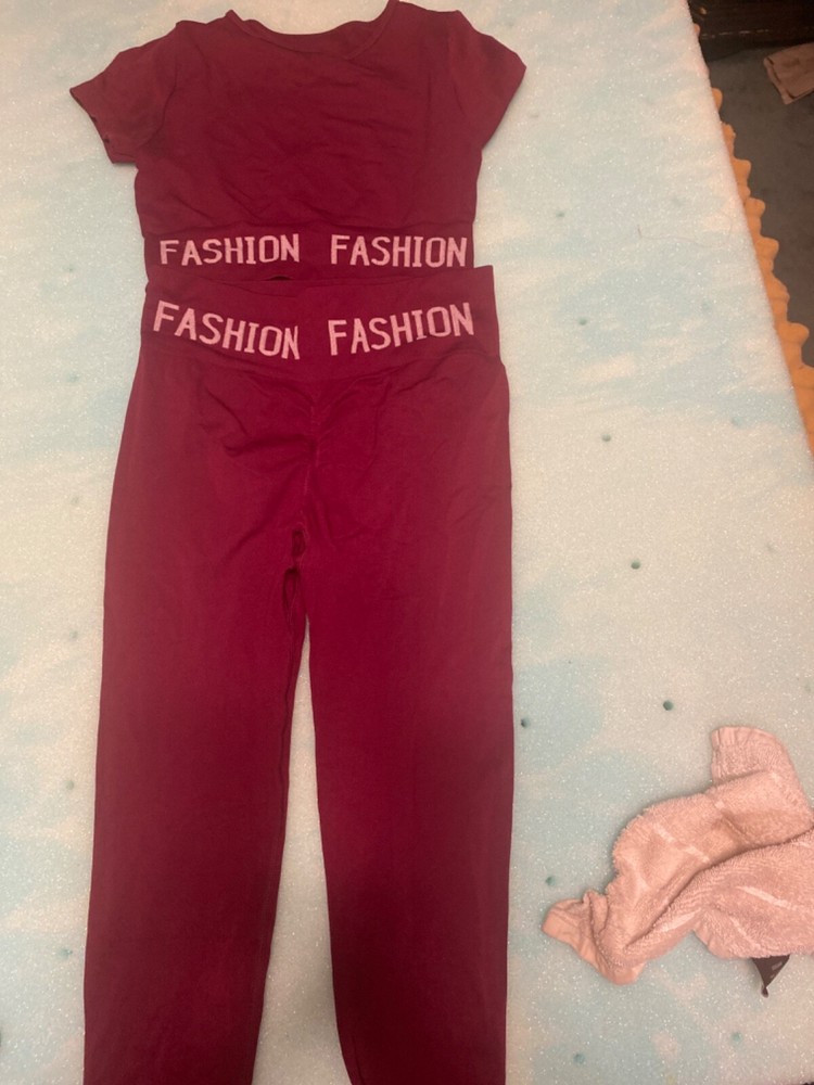 SZ Med burgandy 2 piece set