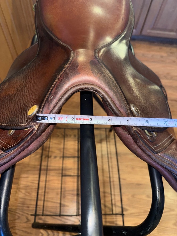 Kincade 15" close contact hunter jumper saddle solid condition