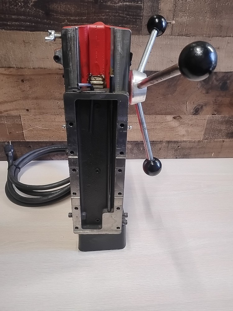 VERY NICE!! Milwaukee 4203 Electromagnetic Drill Press Base FULLY TESTED!