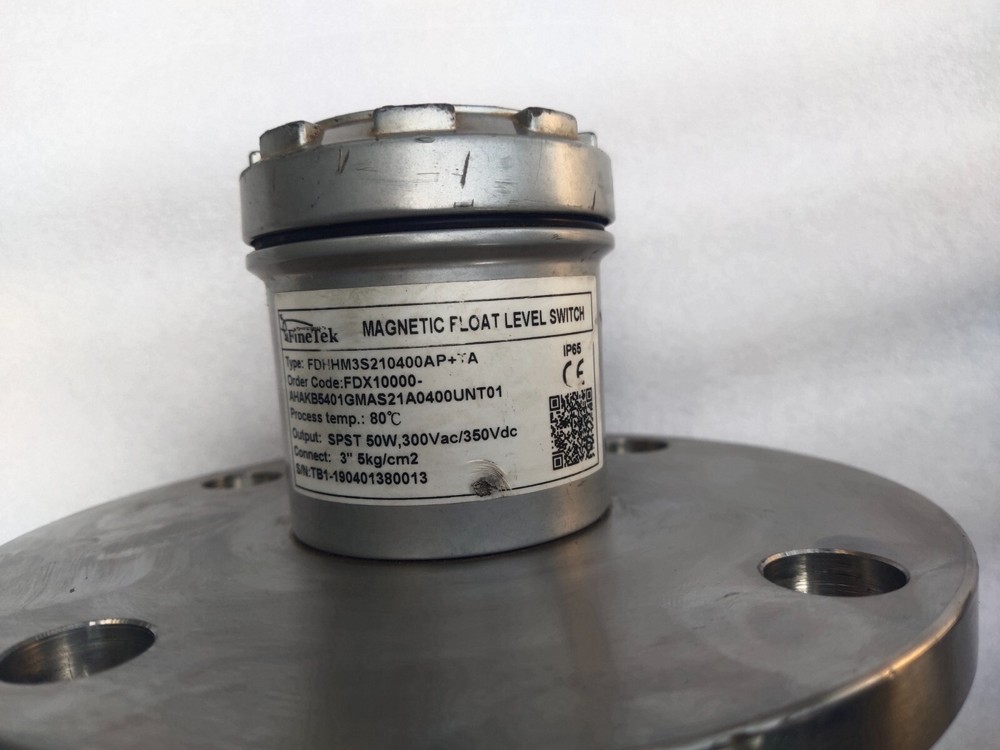 FineTek Type FDHHM3S210400AP+TA Magnetic Float Level Switch