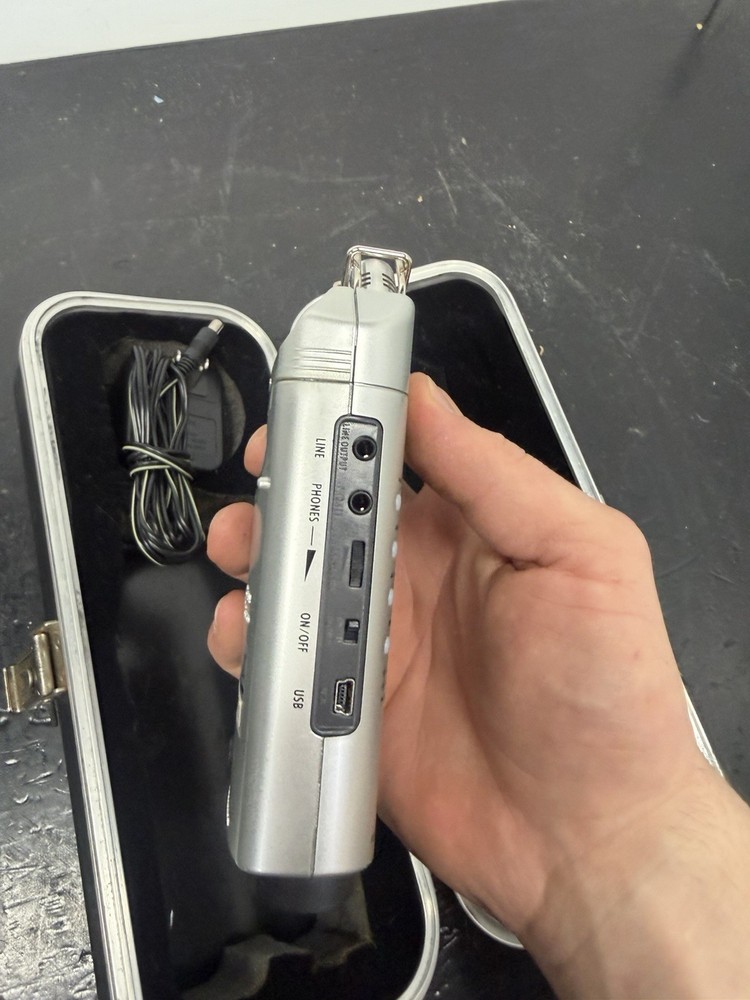 ZOOM H4 Handy Recorder Handheld Digital Recorder Memory Tested Working