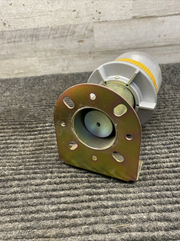 Tapco 3337-00002 Solar-Powered LED Strobe Light