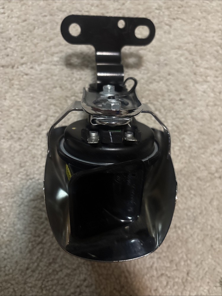 Harley-Davidson Horn & Cover Assembly WATERFALL Chrome