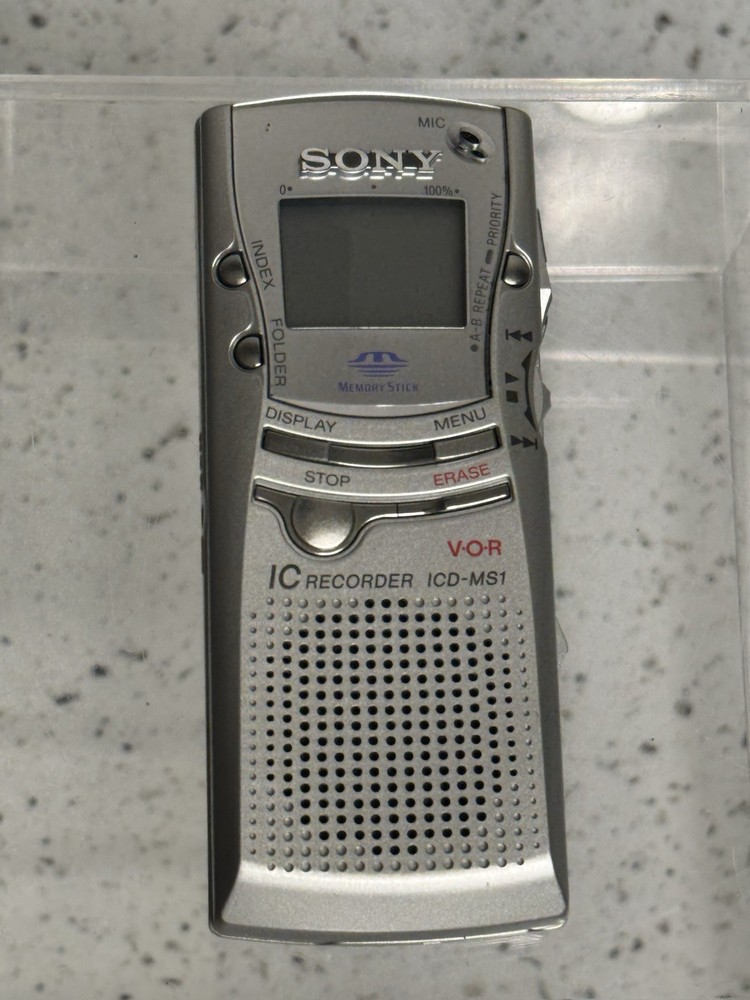 Sony ICD-MS1 Handheld Digital Voice Recorder w/ Case - Working & Great Condition