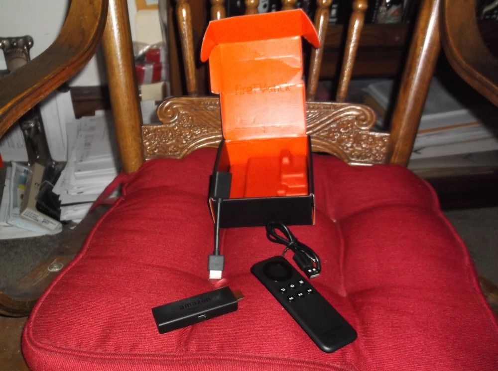 Amazon Fire TV Stick 1st Generation W87CUN w/ Remote, USB & Extender (Untested)
