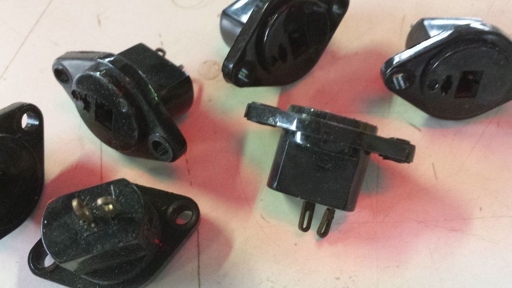 14x SPEAKER PLUG INSTALLATION SOCKET OFFER 2034
