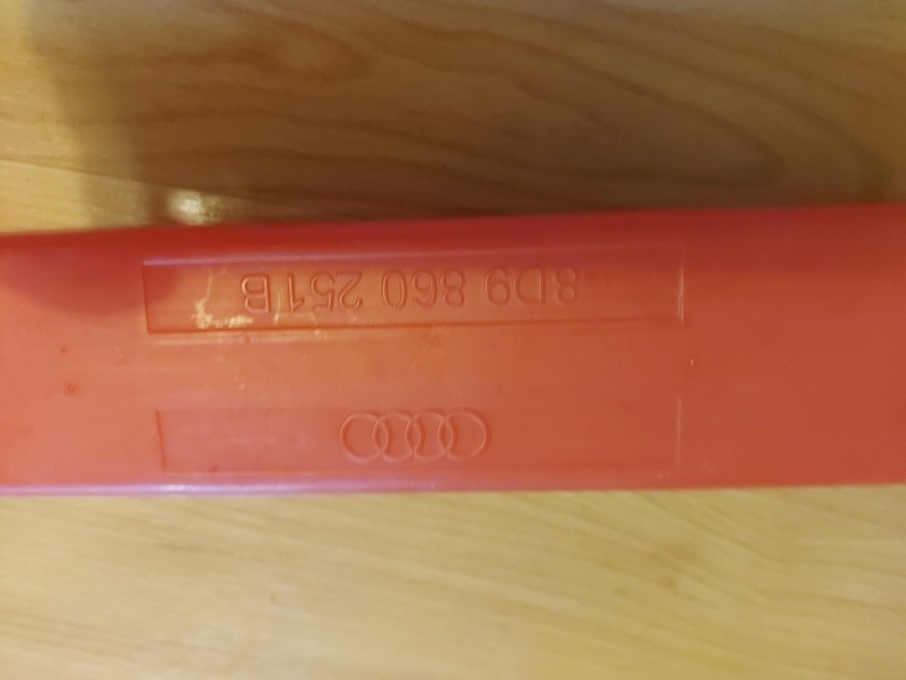GENUINE AUDI WARNING TRIANGLE USED ISSED BY AUDI