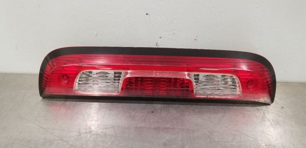 18 CHEVY SILVERADO 1500 HIGH MOUNTED STOP LIGHT INCANDESCENT