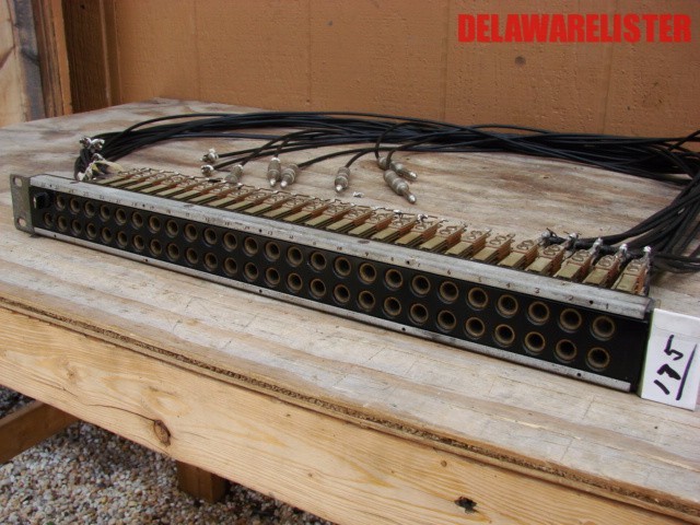 19" Rack Mount Audio Patch Bay 2 Row 25 Jack per Row Stereo w/Patch Cables