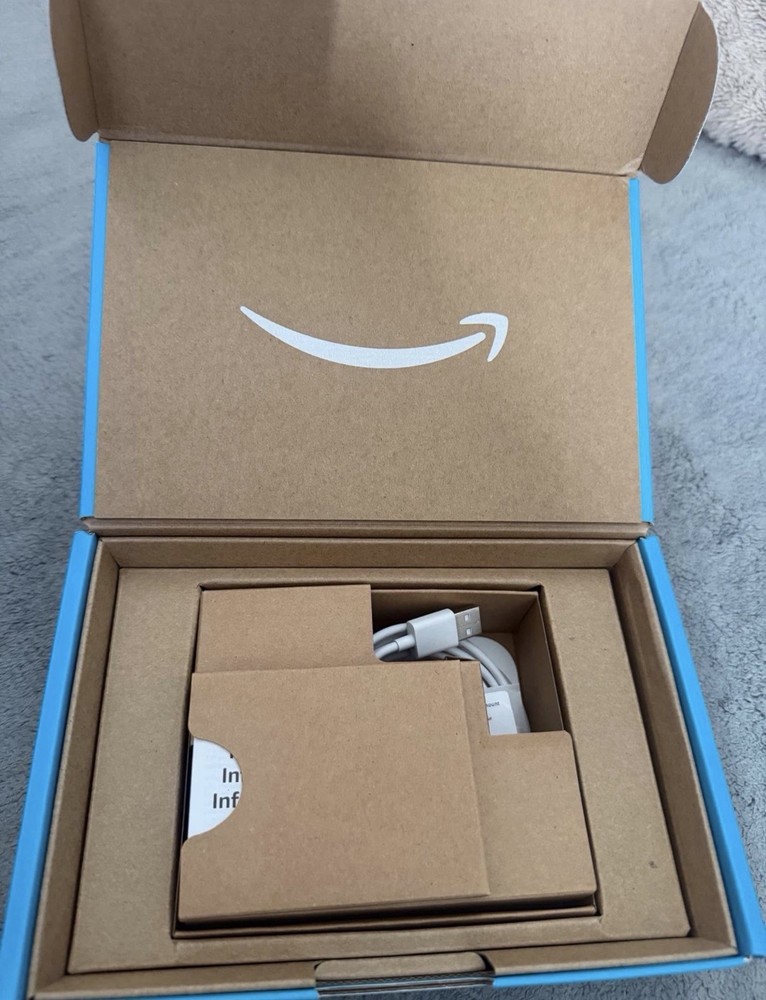 Amazon Echo Hub Smart Home Control Panel Alexa Bluetooth Wi-Fi Thread