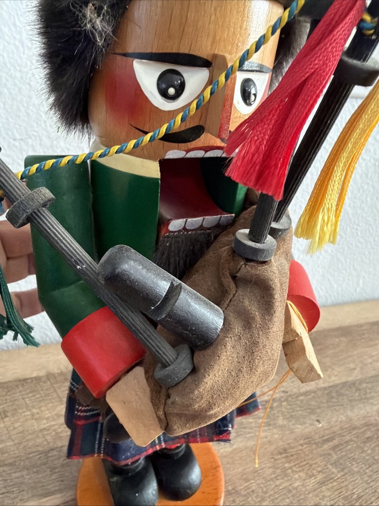 Vintage Steinbach “Chubby Scottish Bagpiper” Nutcracker