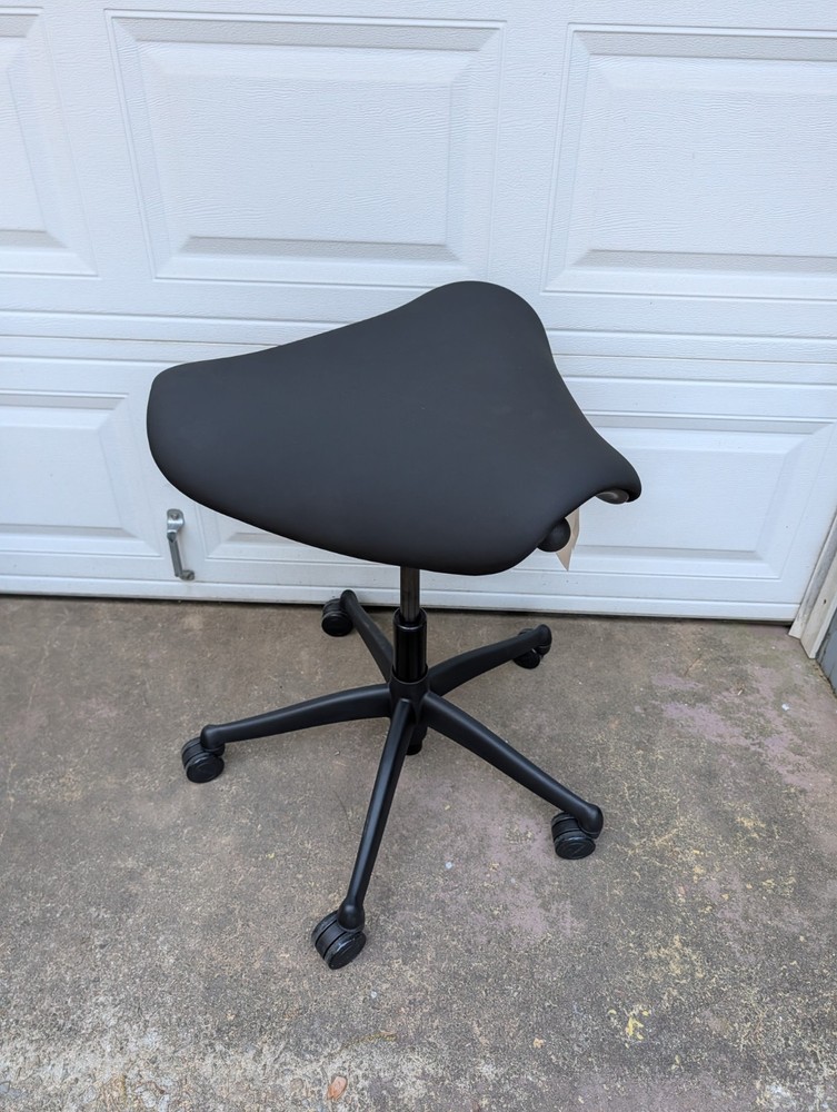 Humanscale Freedom Saddle Stool BLACK