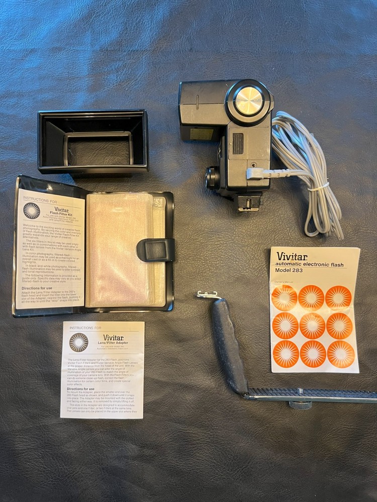 Vivitar Automatic Electronic Flash with Filters Model 283