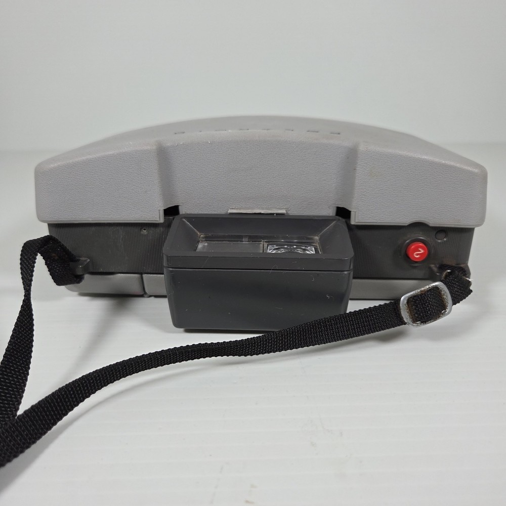 Vintage Polaroid Automatic 210 Land Camera with Model 268 Flash - Untested