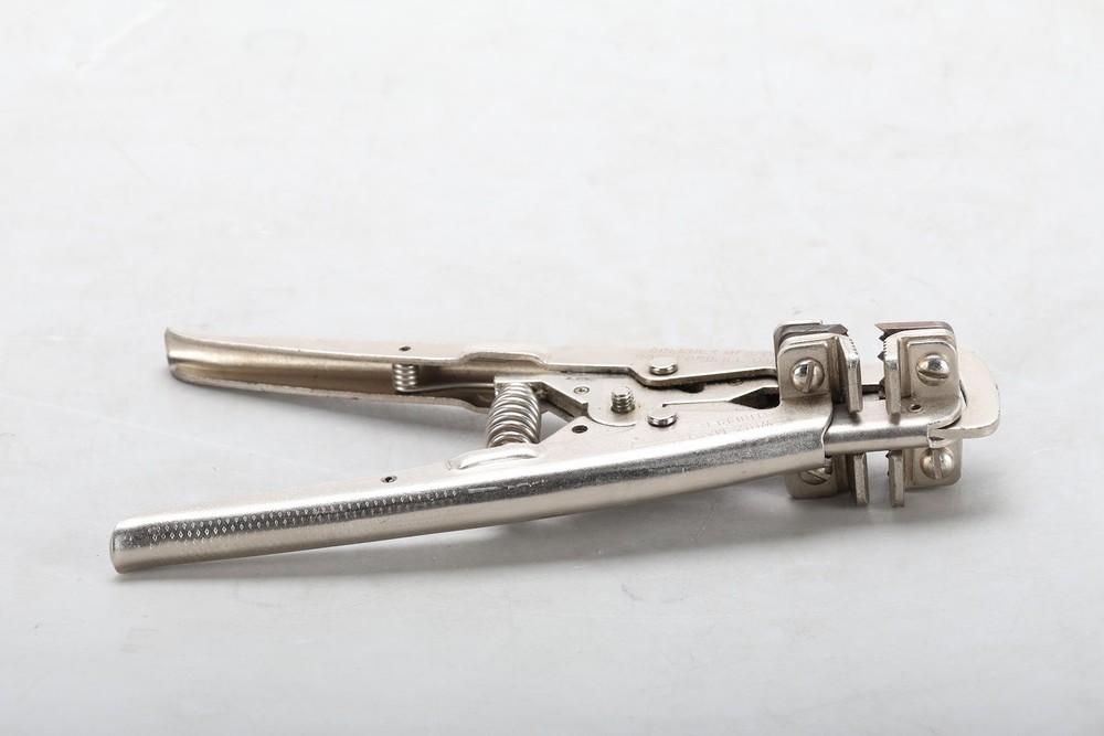 Speedex Whiz-Master Multi-Gauge Wire Stripper Tool