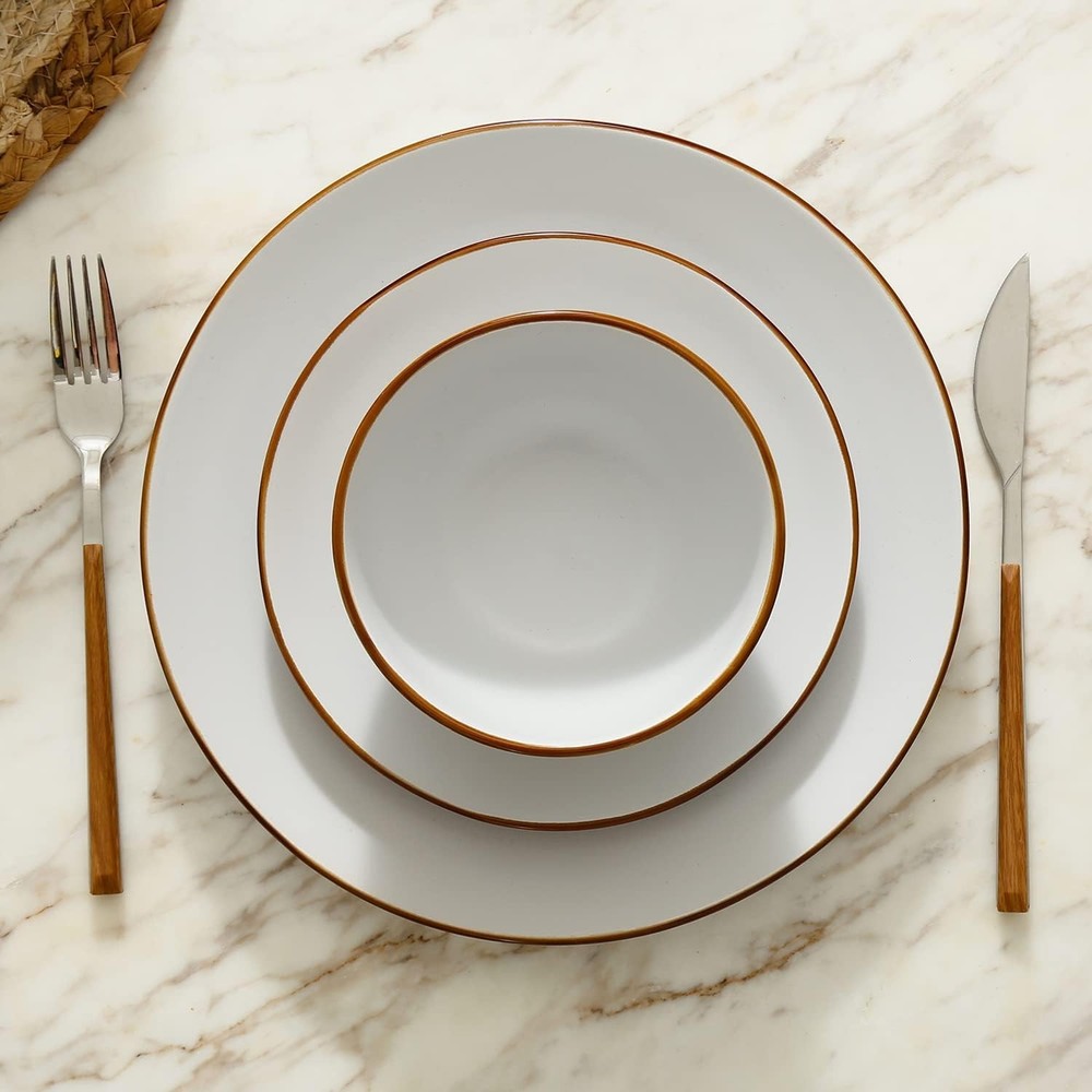 Brasa White Matte Stoneware 16-PC Dinnerware Set - Perfect for Casual Dining