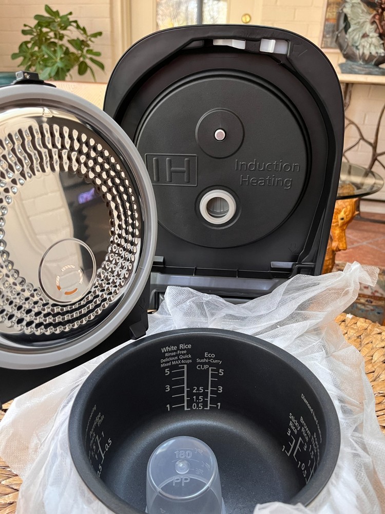 NEW panasonic sr-hz106 + 1 extra copper bowl
