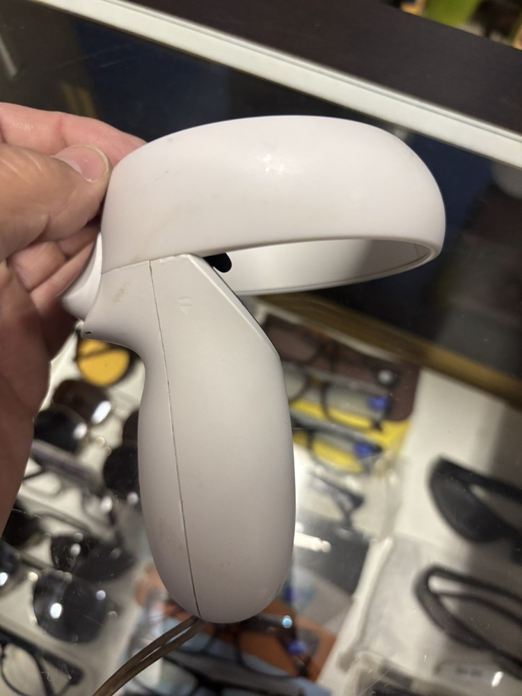 Meta Oculus Quest 2 VR Right Hand Controller Only