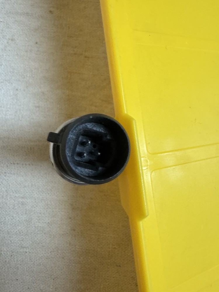 RAVEN part# 422-0000-059 pressure transducer