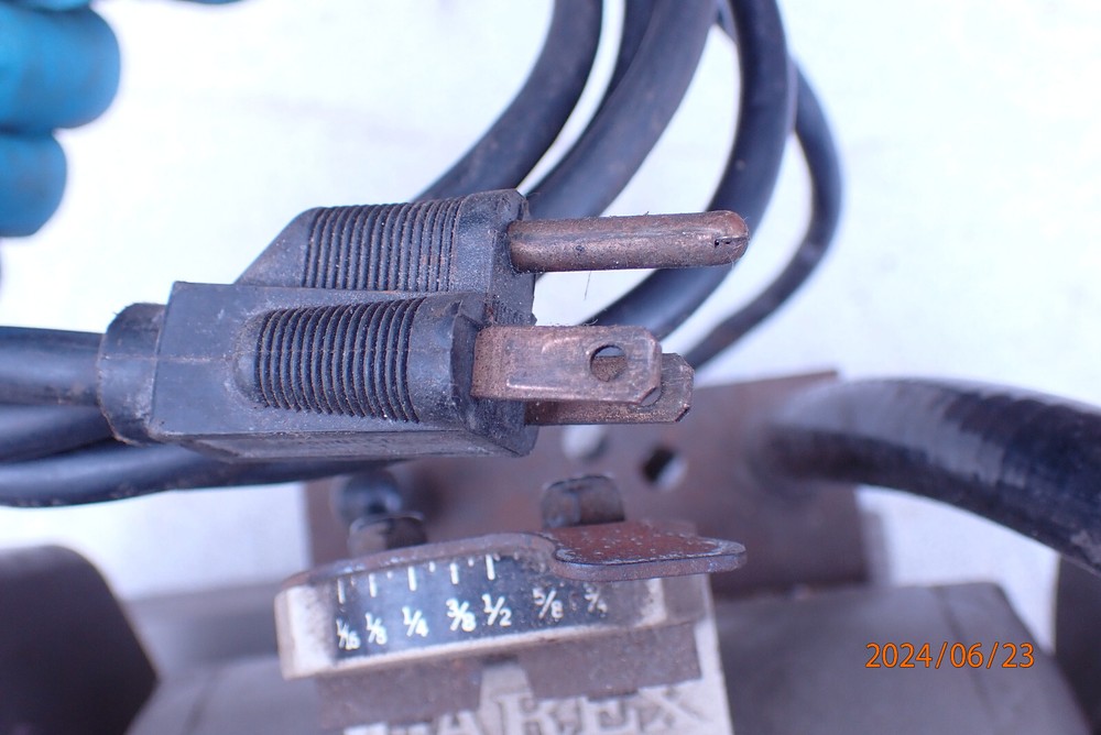 DAREX M5 DRILL BIT SHARPENER BASE UNIT W/ SETTING FIXTURE LIGHT NEEDS BANDS AND