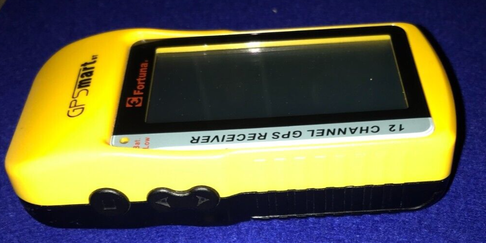 Fortuna GPSmart Handheld GPS Receiver .