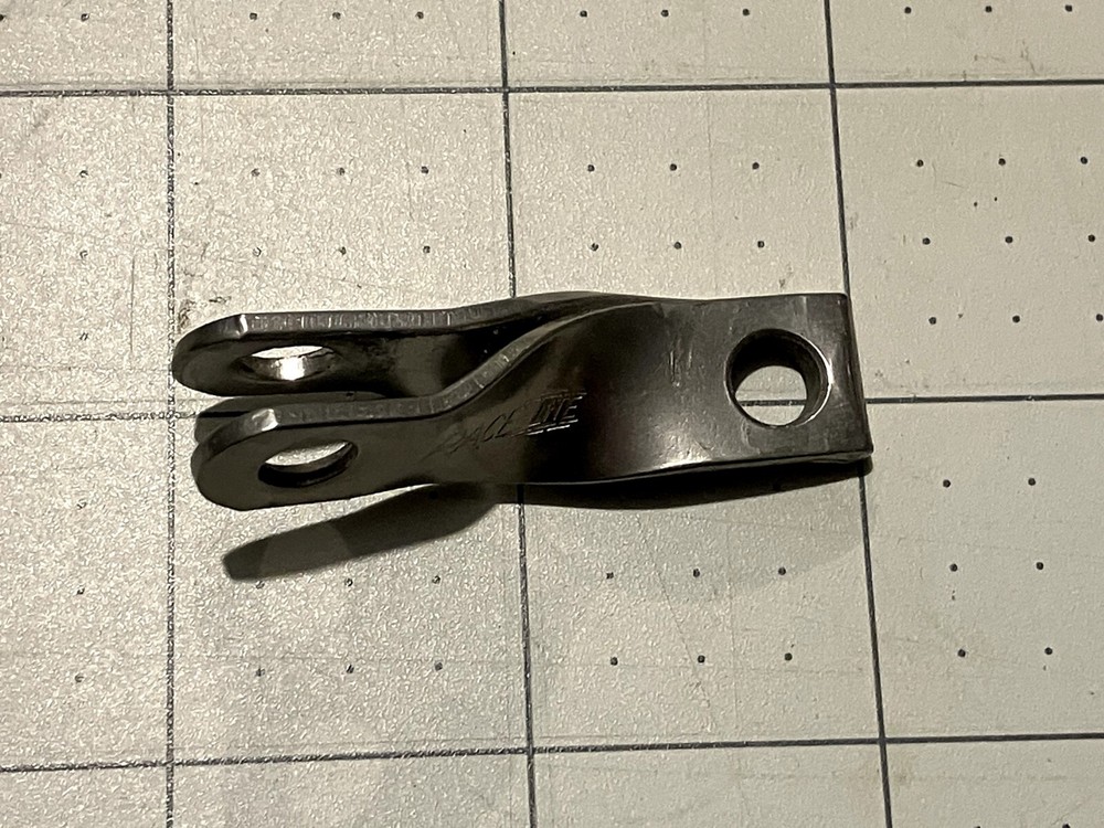 Hobie Shroud Twist Toggle (used)