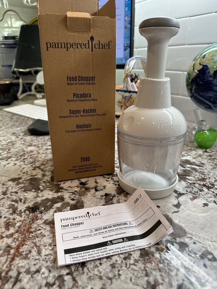 Pampered Chef Food Chopper (Top-Down Push Function) White - #2585