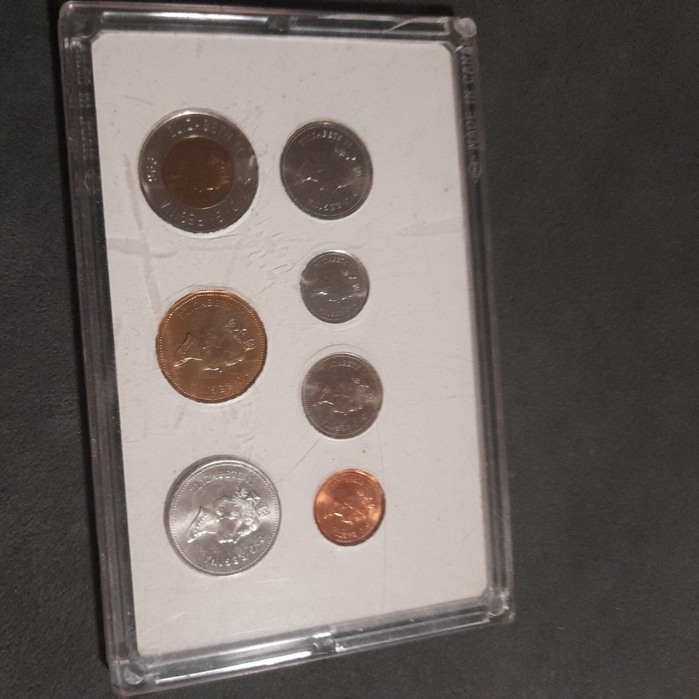 Canada Year Set Coins Good Condition