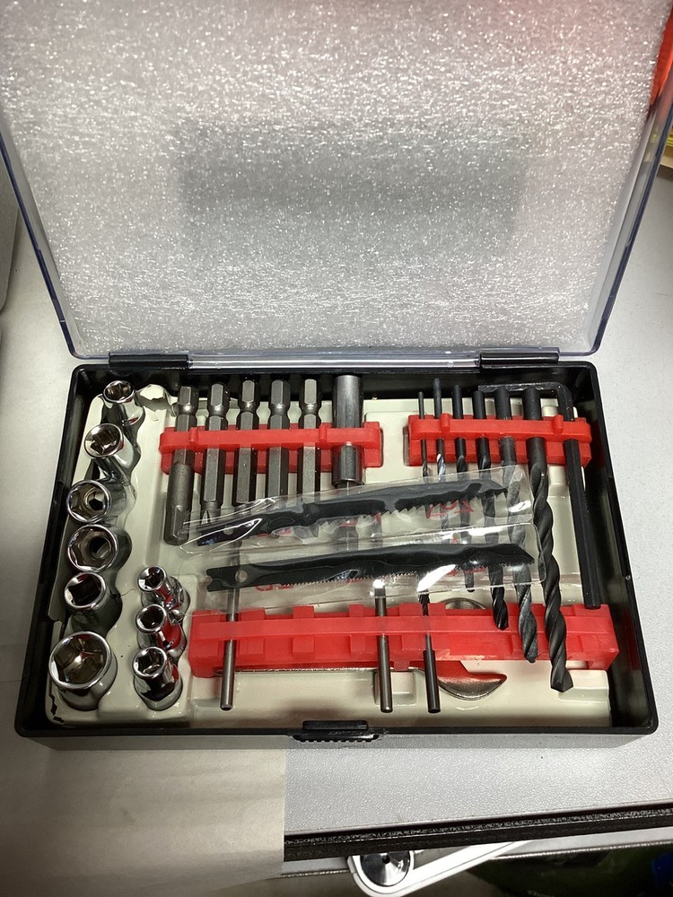 Strategy 18v 6in Combo Tool Kit.