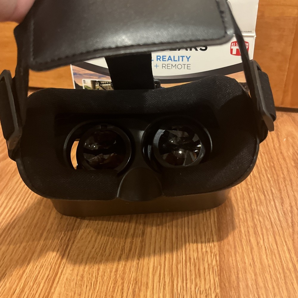 Cynoculars Virtual Reality 3D Headset Wireless - Gaming Remote Compatible