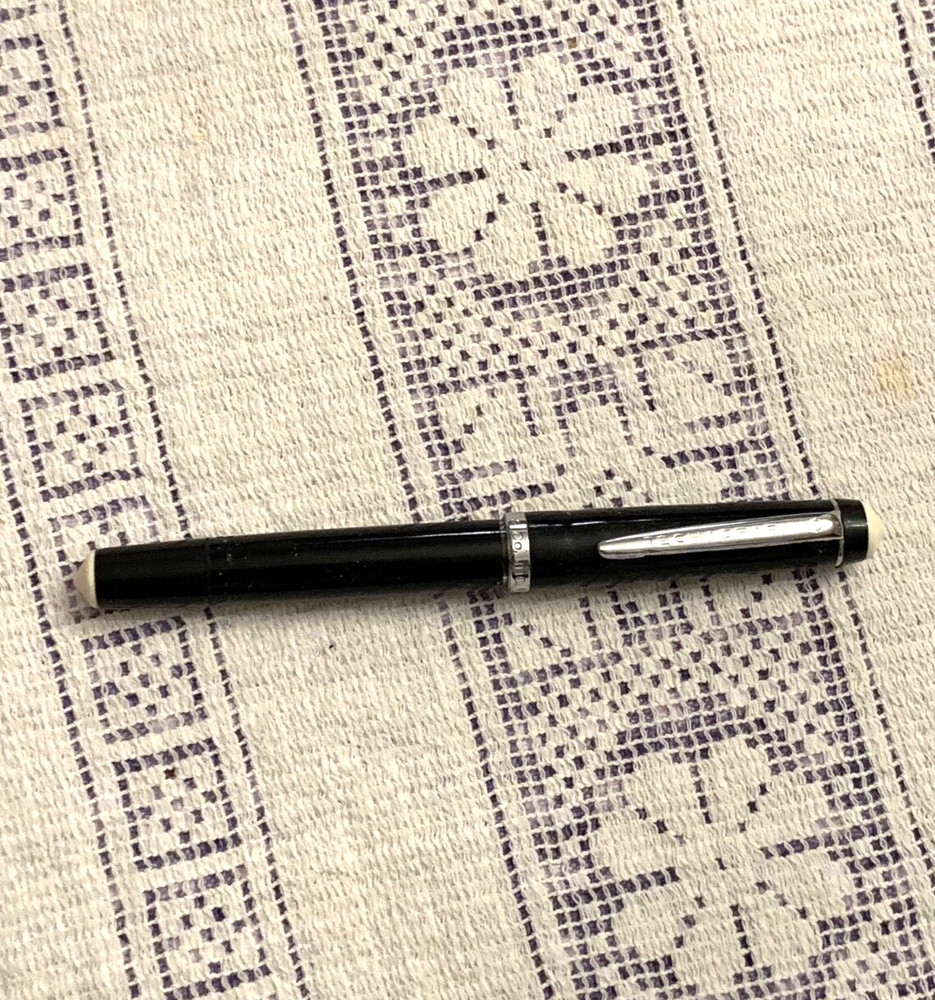 Alvin & Co. Windsor Techagraph. Pen Germany. EF