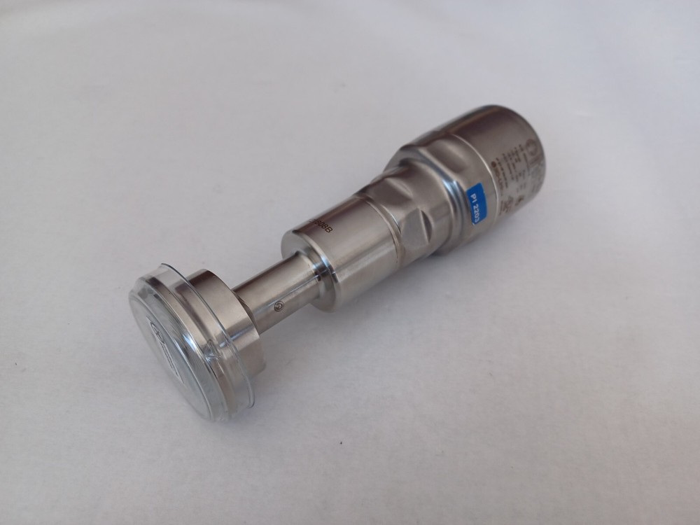 IFM electronic pressure sensor PI2203 new without original packaging