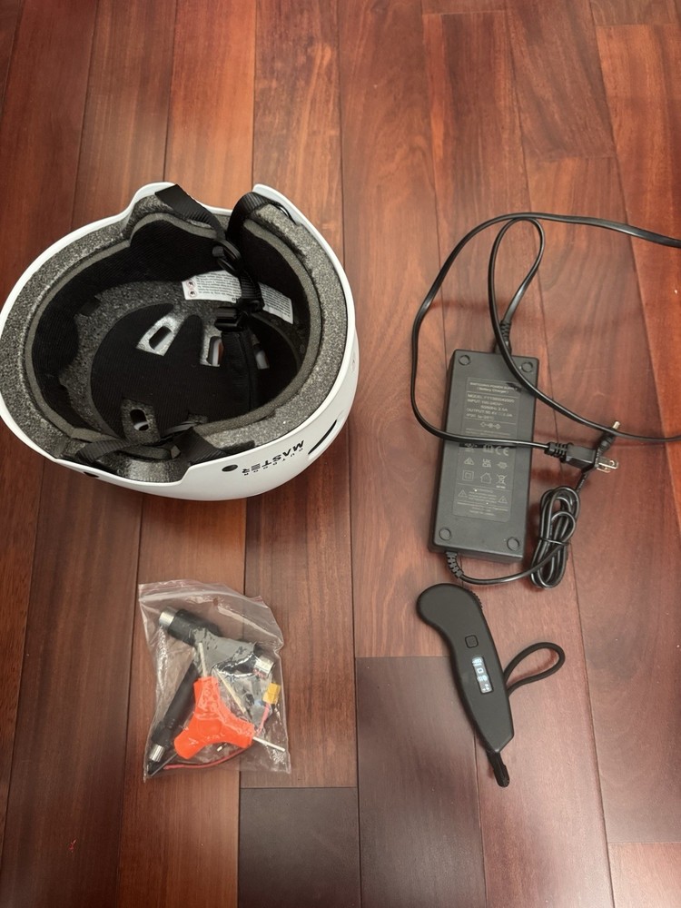 WowGo 2S Max Electric Skateboard Longboard + Essentials