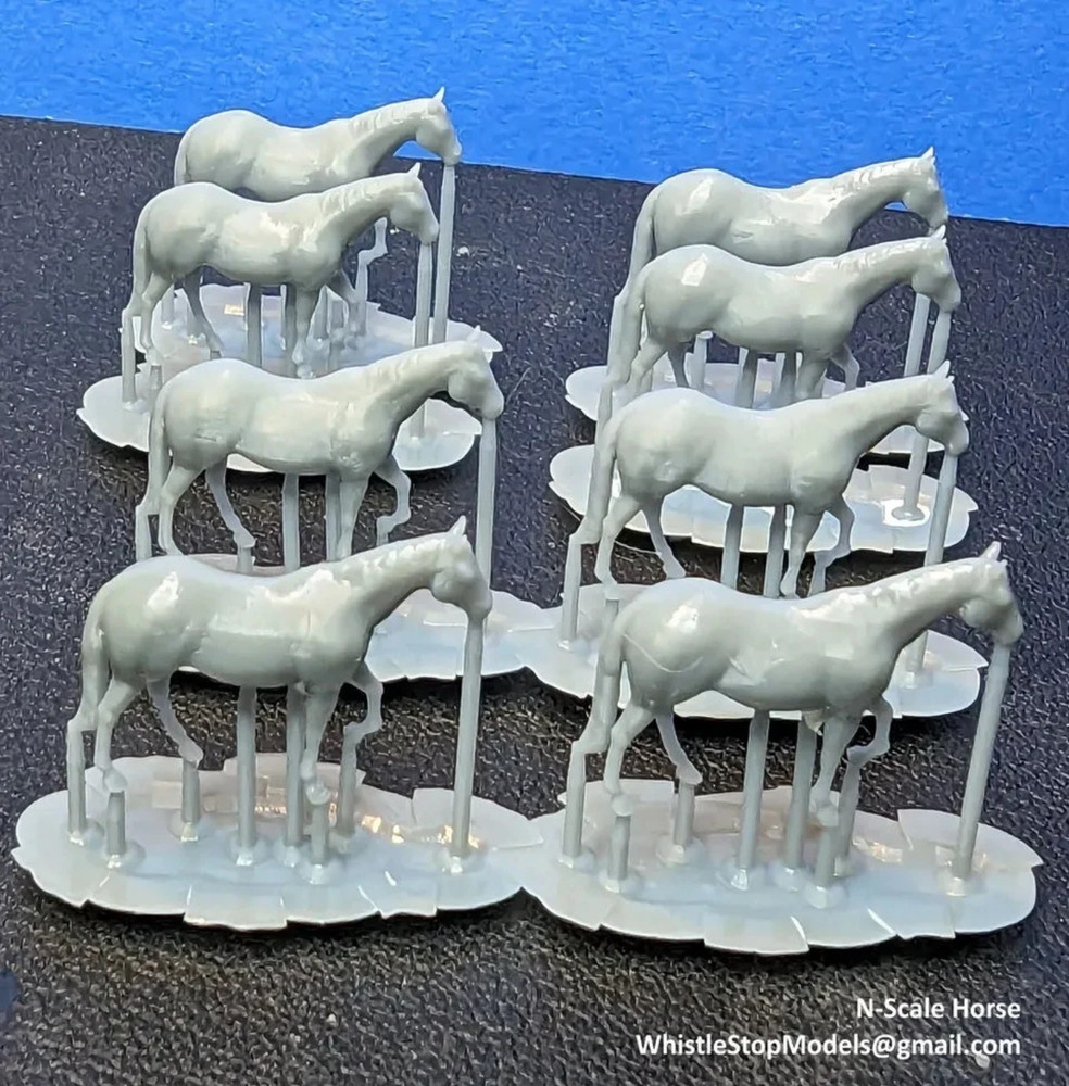 N Scale set of 8 Horses