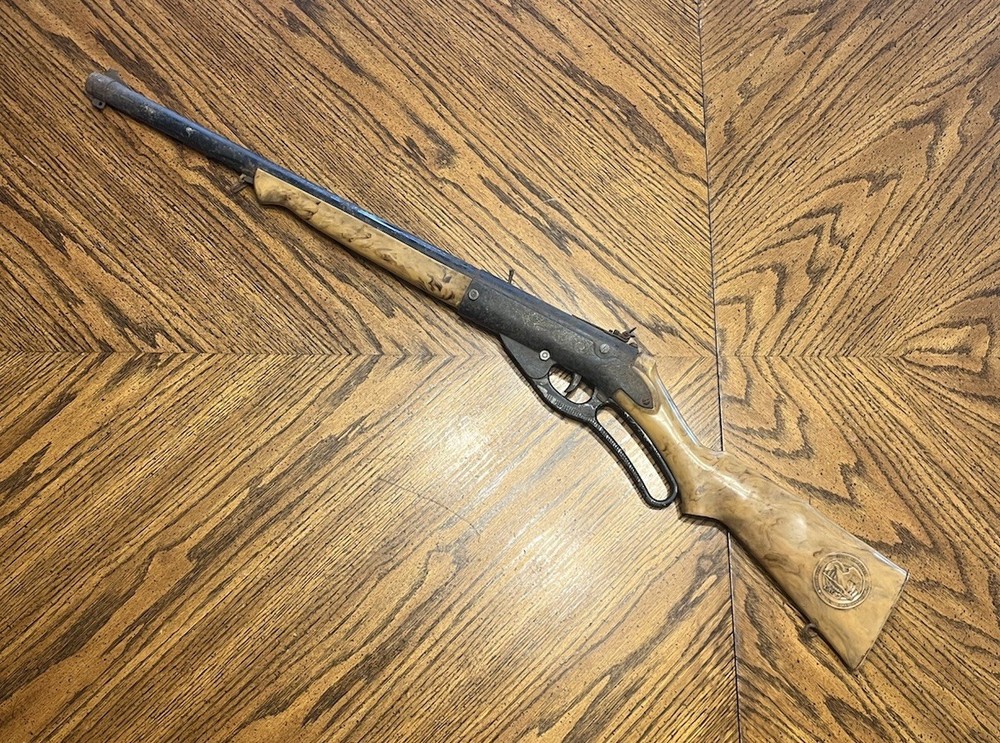 Vintage 1960s Daisy Model 98 Eagle BB Gun See Description
