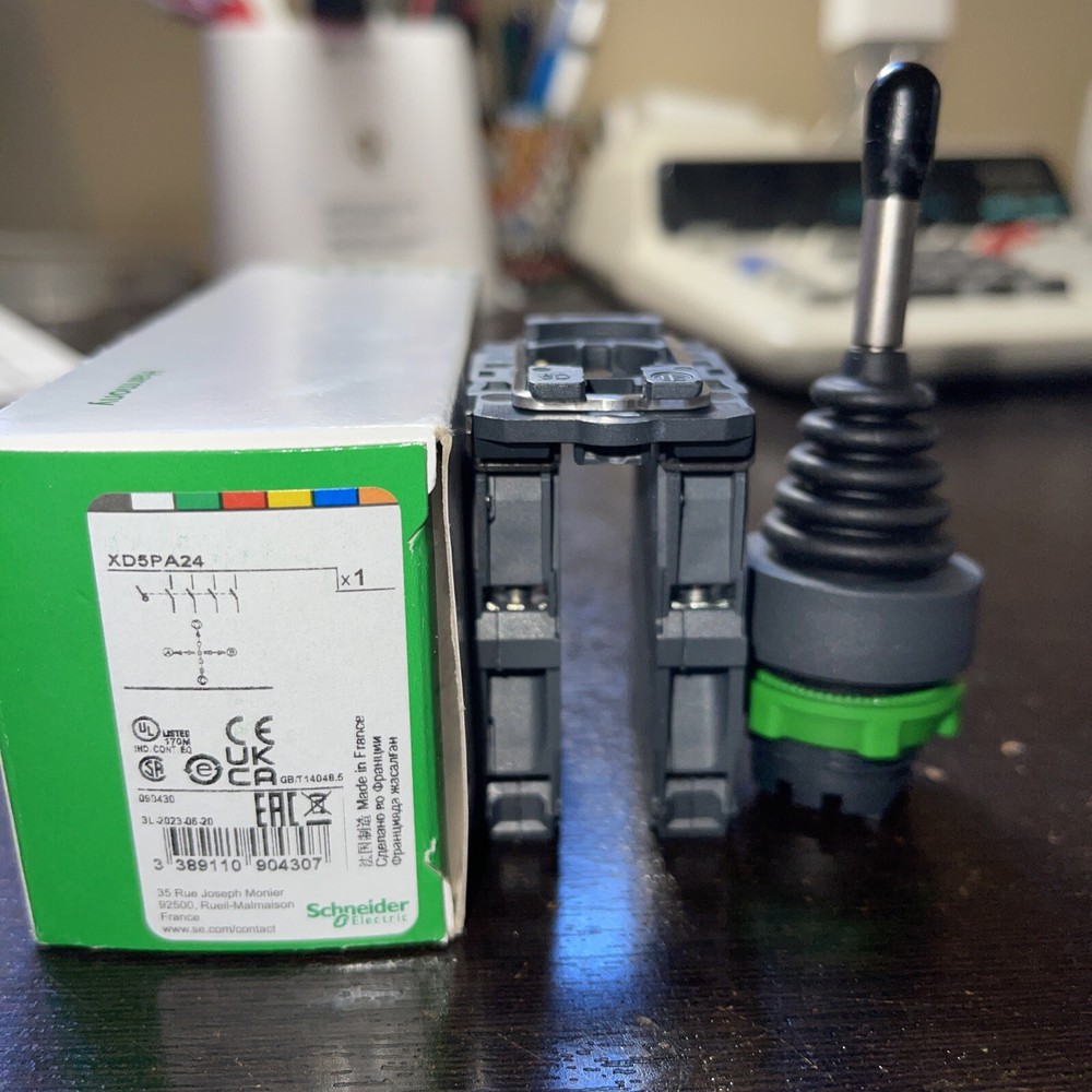 JOYSTICK               XD5PA24    4 POSITION SPRING TRURN SCHNEIDER