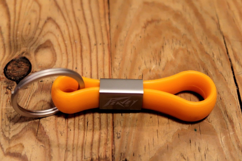 Peavey Guitar Bass Case Keychain