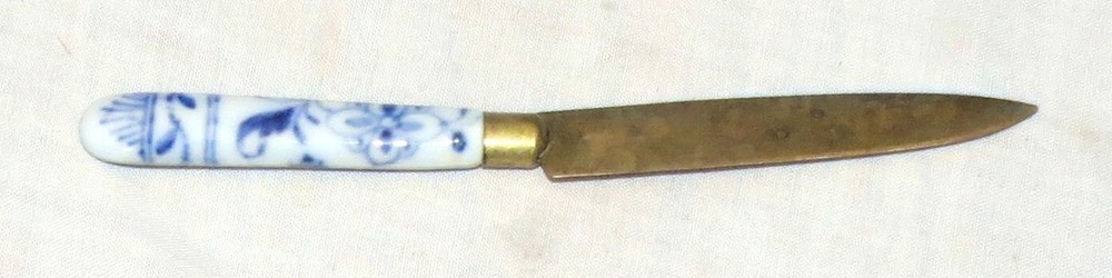 Uchatius Bronce Blue Onion Danube Knife