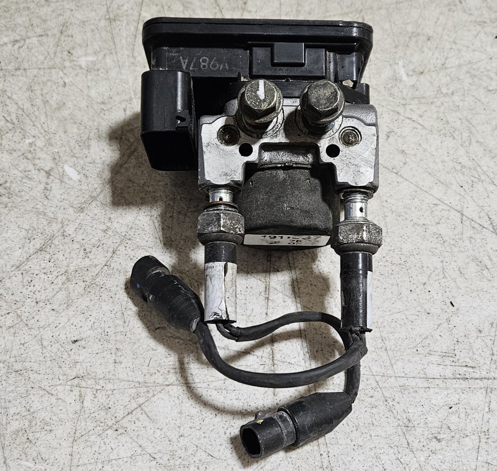 2018 Indian Chieftain ABS Pump Control Module Unit System 2204981