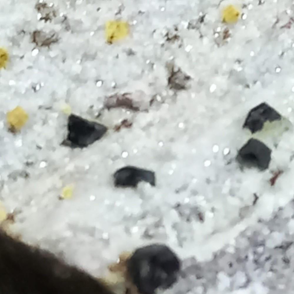 Osumilite, Tridimite