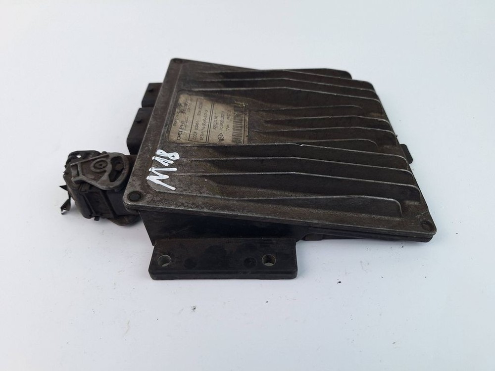 Renault Clio II 2000 Engine Control Unit Module 8200212348 BVV2786