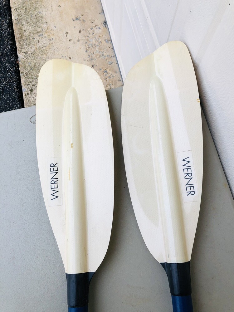 Werner Kayak Paddle 2pc Carbon Shaft Baja