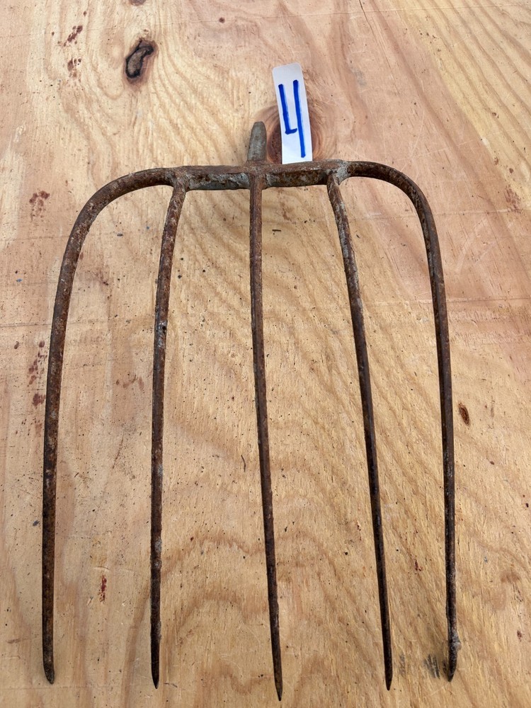 Fork Rake Head 5 Thines Rusty Rustic no handle Original Vintage Primitive Metal